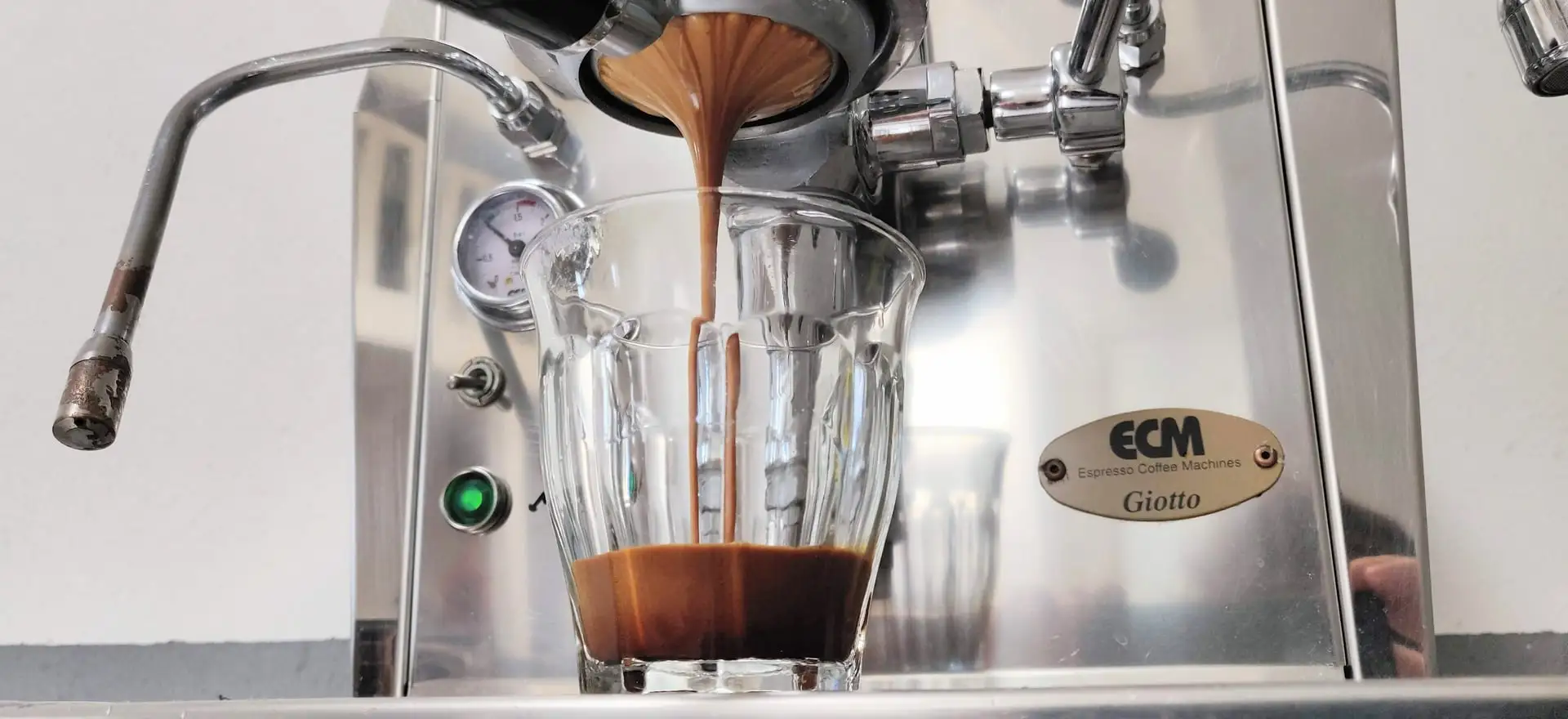 Je bekijkt nu Hoeveel cafeïne zit er in een espresso?